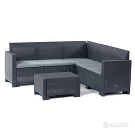 Salotto esterno angolo