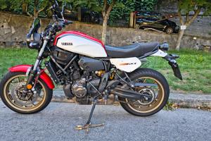 YAMAHA XSR 700