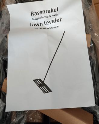 Rastello livellatore per prato