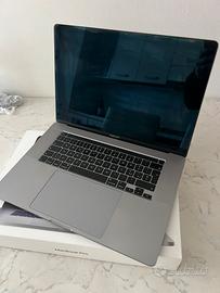 MacBook pro 16 pollici i9 32 GB di ram 512 GB HD