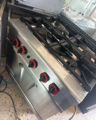4 fuochi cucina industriale