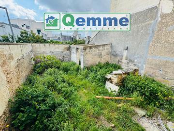 BILOCALE INDIPENDENTE CON GIARDINO