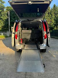 mercedes vaneo trasporto disabili