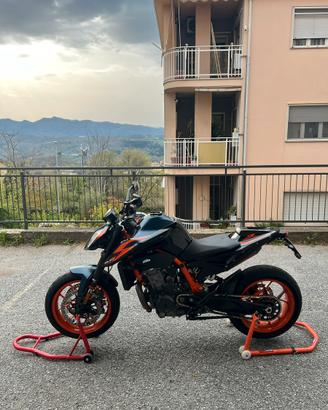 KTM DUKE 890 R