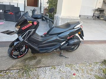 Yamaha nmax 
