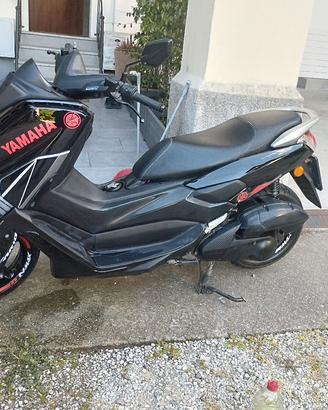 Yamaha nmax 