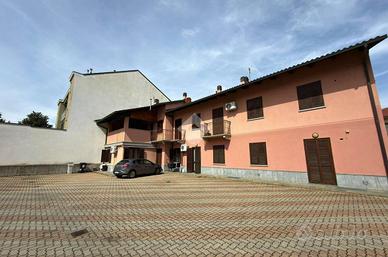 3 LOCALI A MONCALIERI