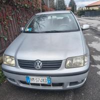 Polo 800 €