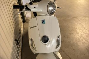 Vespa  50 LX 4 T