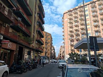 Immobiliare group srls.via canfora bottega 2luci