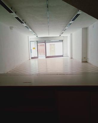 Magazzino x negozio o ufficio