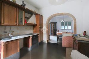 CASA SEMINDIPENDENTE A CASCINA