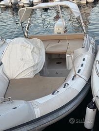 Gommone 6 metri comodissimo