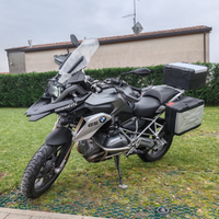 BMW R1200GS completa di valigie e bauletto supp