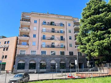 3 LOCALI A VARESE
