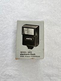 Flash vintage Amity 320 fotocamera analogica