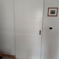 Porta in legno laccato