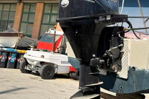 Motore fuoribordo Tohatsu 30 four stroke