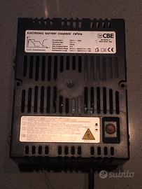 Carica batteria servizi camper