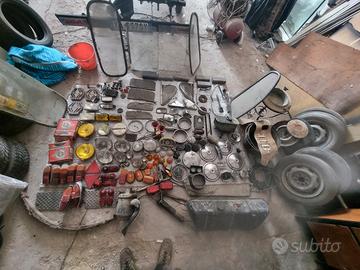 blocco fanali, motorini, mobili tutto d'epoca.