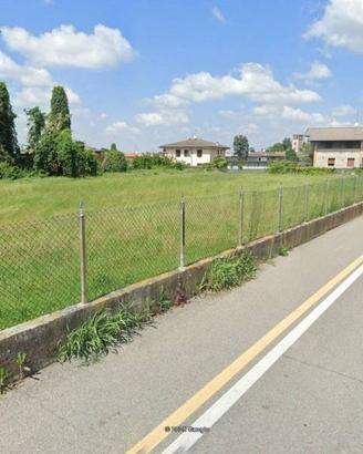 Terreno di 2467 m² a Palazzo Pignano