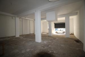 Deposito 150 mq. a Gravina di Catania