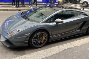 Lamborghini gallardo allestimento superleggera