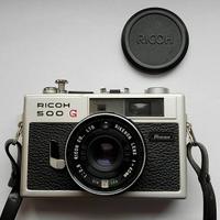 Macchina fotografica Ricoh 500 G a pellicola