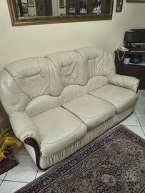 DIVANO 3 POSTI  IN PELLE con 2 POLTRONE