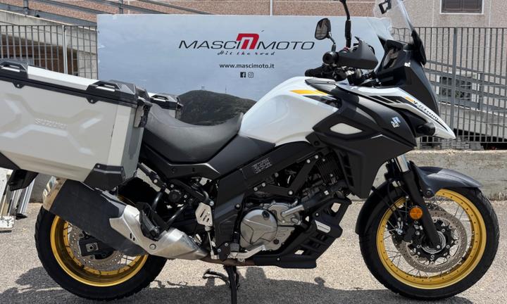 Suzuki V-Strom 650 XT CERCHI A RAGGI