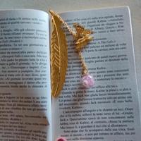 Segna libro foglia con farfallina in metallo.