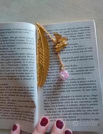 Segna libro foglia con farfallina in metallo.