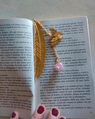Segna libro foglia con farfallina in metallo.