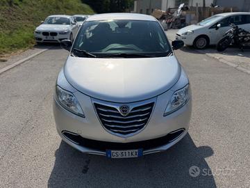 Lancia Ypsilon 1.2 69 CV 5 porte S&S Silver