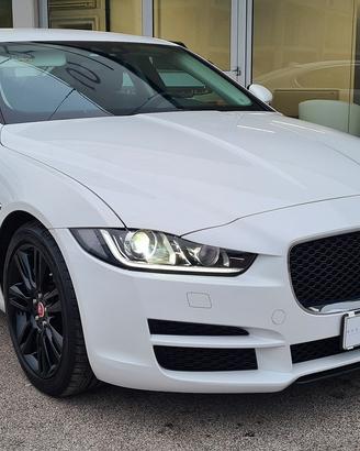 Jaguar XE ricambi disponibili
