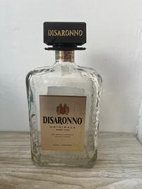 Bottiglia vuota disaronno