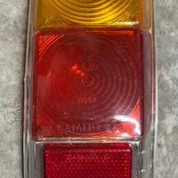Plastica faro posteriore sinistro fiat 500 F L R