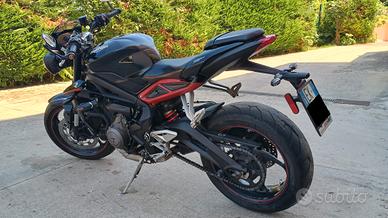 Triumph Street triple  R 765