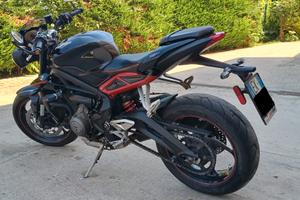 Triumph Street triple  R 765