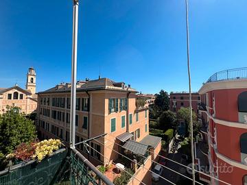 Stanza doppia in casa di 135 mq in Albaro