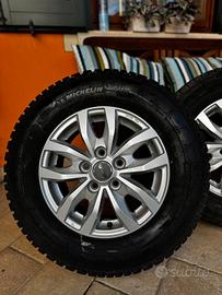 4 cerchi in lega + gomme climate