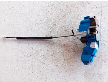 Serratura  Fiat 500 L Centralizzata anteriore sx 