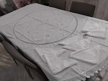 Tovaglia vintage per tavolo rotondo