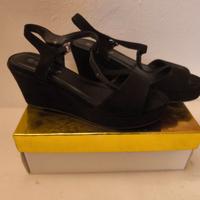 Sandali neri Tulipano – Numero 39, nuovi