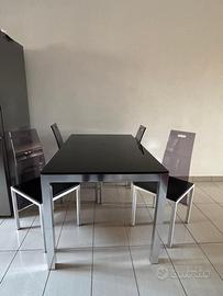 Tavolo e sedie scavolini giugiaro