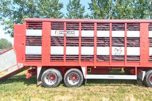 RIMORCHIO AGRICOLO TRASPORTO ANIMALI VIVI