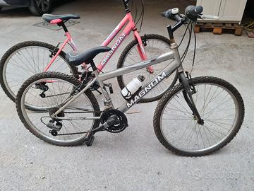 2 BICI MOUNTAI BIKE MAGNUM 24/26 pari al nuovo