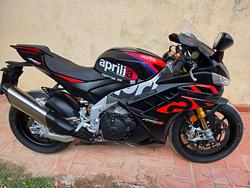 Aprilia RSV4 Factory 2024 finanziabile