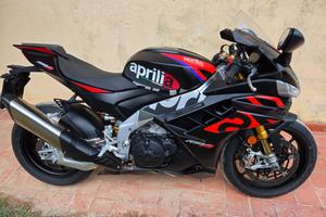 Aprilia RSV4 Factory 2024 finanziabile