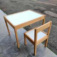 Tavolo tavolo per bambini con una sedia Ikea Latt